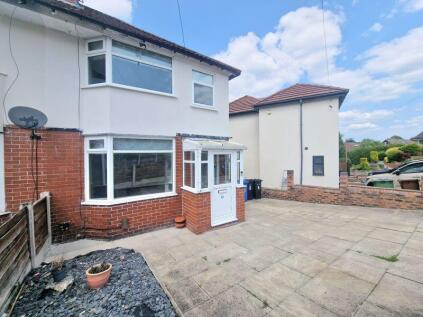 The Avenue, Bredbury