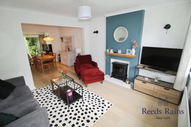 Lounge/Dining Room