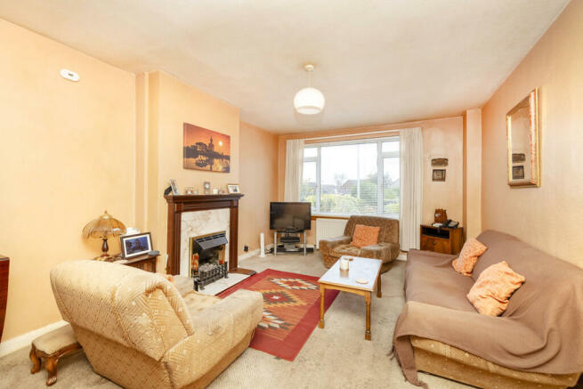 Sitting/Dining Room 