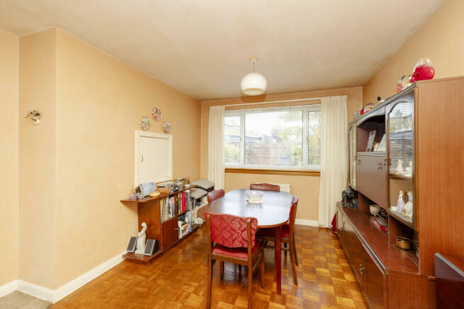 Sitting/Dining Room 