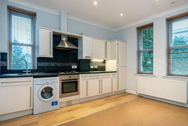 Kitchen / Lounge