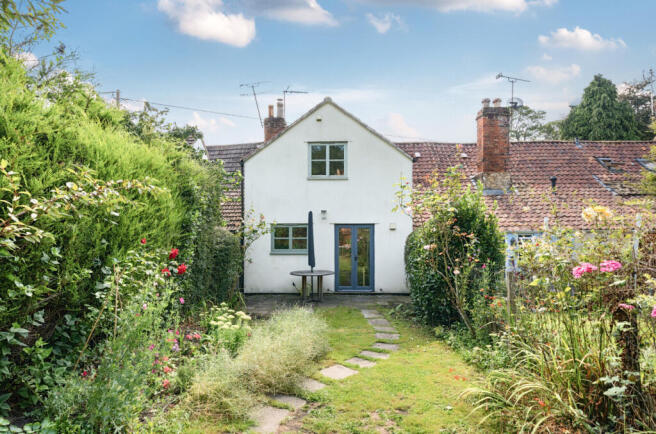 1340014-6-689b3ba...