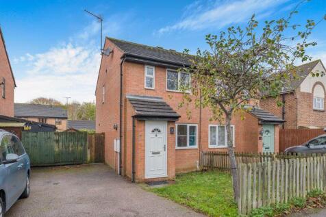 School Row, School View, Banbury - No onward chain