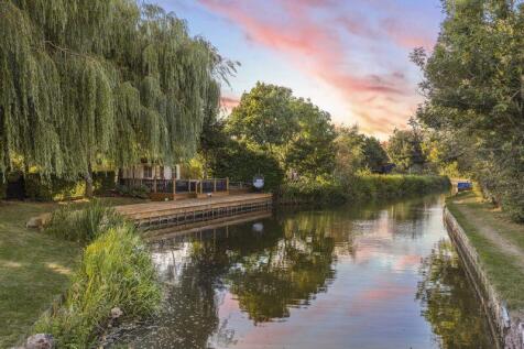 4 bed Farmhouse, Aynho Road, Adderbury