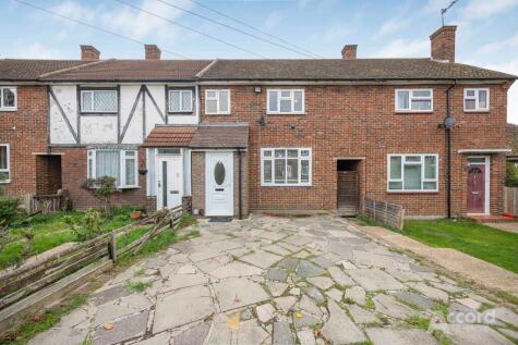 Tiverton Grove, Romford, RM3