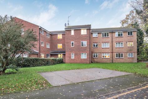 Latimer Drive, Hornchurch, RM12