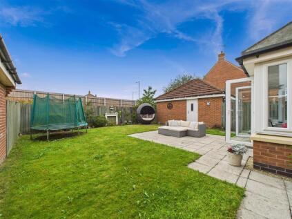 Harewood Crest, Brough