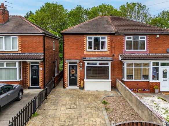 82 Northfield Road-9.jpg