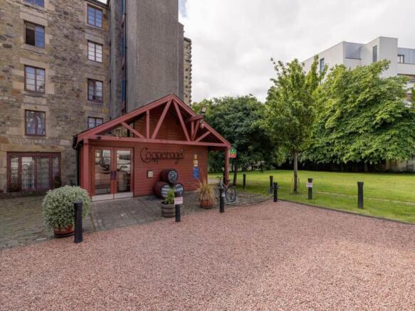 74767_CommercialWhar