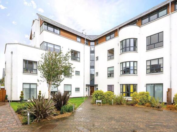 Caer-Amon-exterior-7