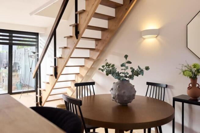 9efe2bb7-c9a6-40-...