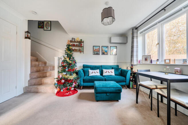 1387273-12-693983...