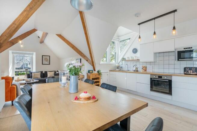 Kitchen/Dining area