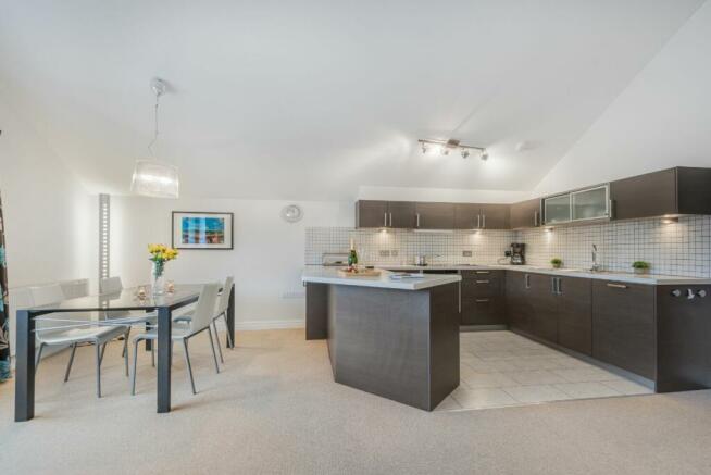 Kitchen/Dining Area