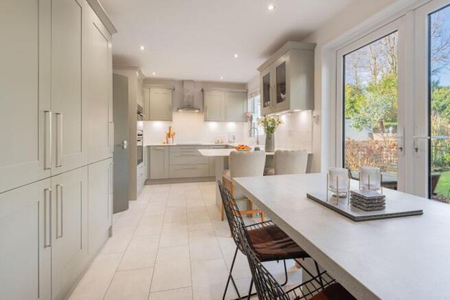 Kitchen/ Dining area