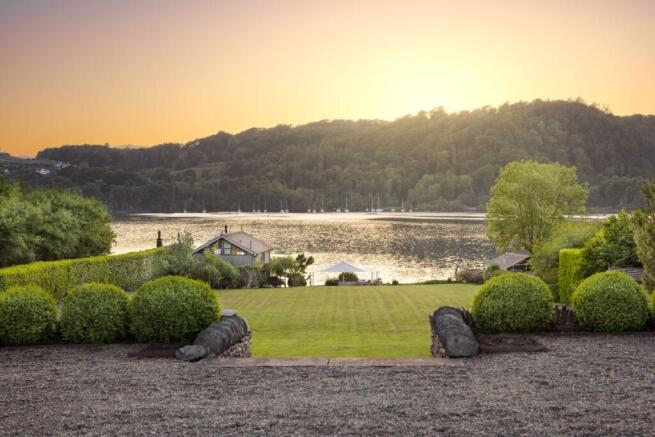 Lake Frontage Home on Windermere