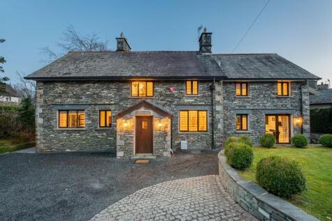 Greystones, Cornbirthwaite Road, Windermere, LA23 1DJ