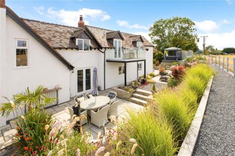 Iron Cross, Salford Priors, Evesham, Warwickshire, WR11