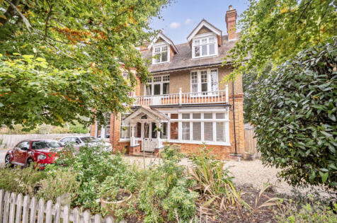 Pit Farm Road, Guildford, Surrey, GU1