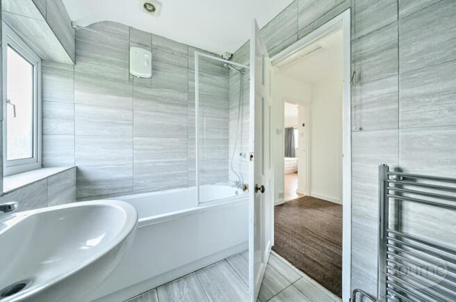 ce6e823f-15ad-4c6...