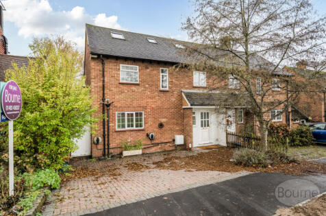 Upfolds Green, Guildford, Surrey, GU4