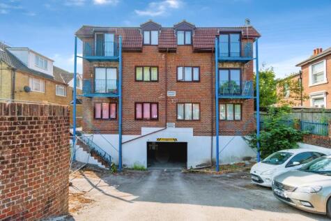 Roberts Road, Southampton, Hampshire, SO15