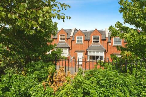 Burlingham Square, Worcester, Worcestershire, WR5