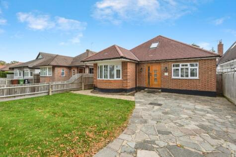 Salisbury Road, Worcester Park, Surrey, KT4