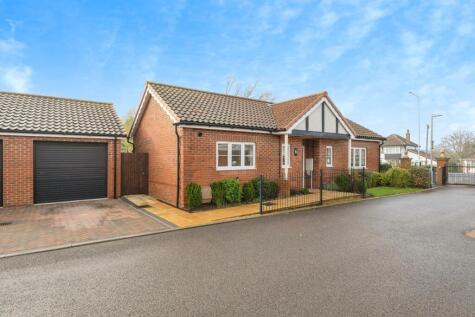 Sutton Drive, Wymondham, Norfolk, NR18