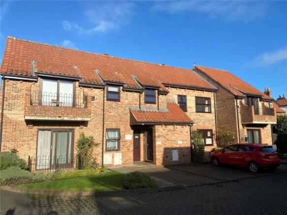 2 Bedroom Flat For Sale In The Orchard High Church Wynd Yarm Durham Ts15