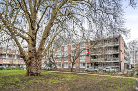 Compton Close, London