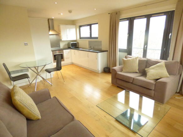 Lounge / Kitchen