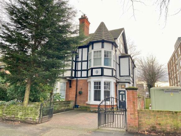 5 bedroom semi-detached house to rent Mapperley Park