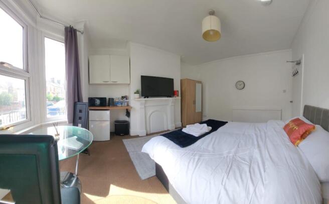 Photo 3