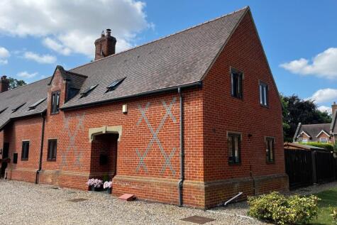 Manor Court, Manor Gardens, Westoning, MK45