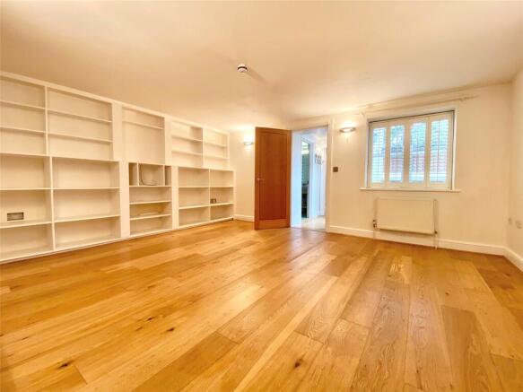 Sitting/Dining Room