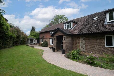 Oak Lodge Drive, Redhill, Surrey, RH1