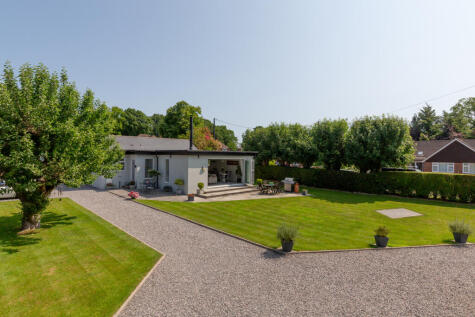 Park Road, Smallfield, Surrey, RH6