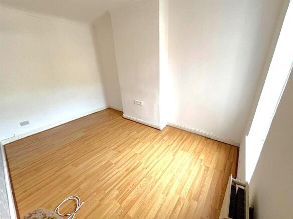 Bedroom 1.jpeg