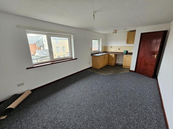 Lounge/Kitchen