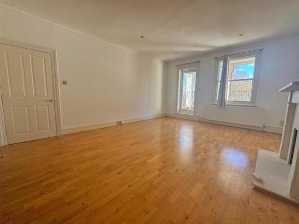 Lounge 3_inPixio.jpg