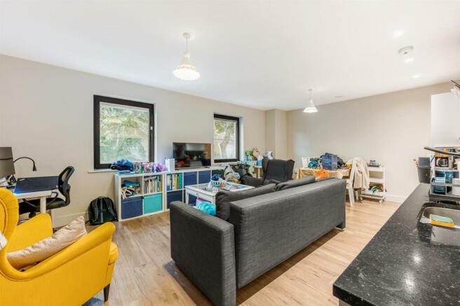 3 Tunstall Court-3.jpg