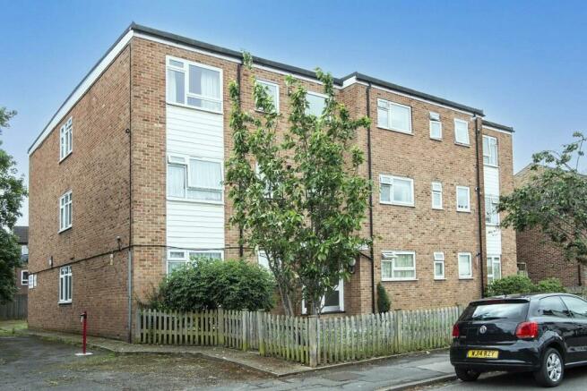 Flat 2 Exeter Court, Devonshire Road, London exter