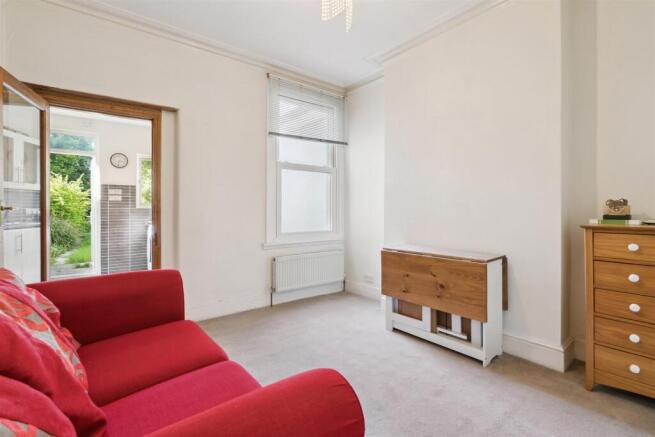 44, Cavendish Road SW19 reception 1.jpg