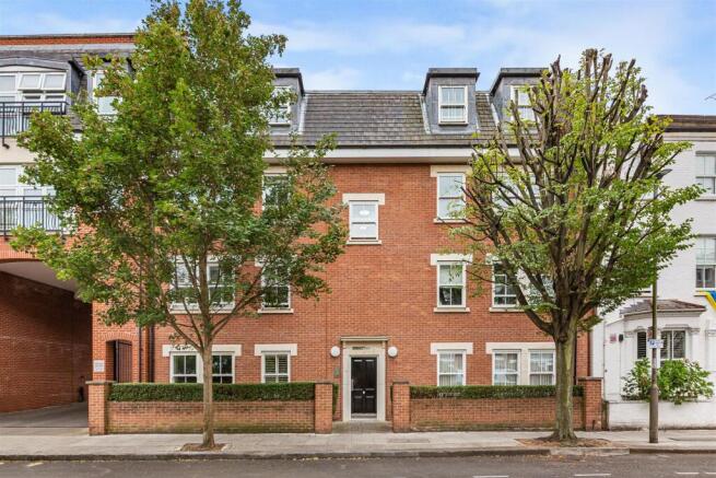 18a Petworth Street, SW11 4QR-7.jpg