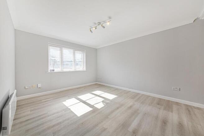 10 Cameron Square, CR4-3.jpg