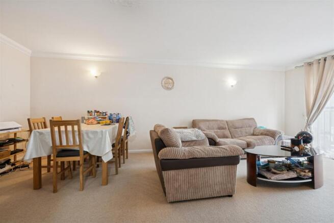 23 Viscount point, 199 The broadway, sw19 receptio