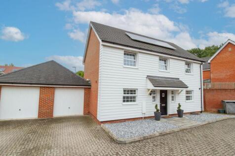 Rana Drive, Church Crookham, GU52