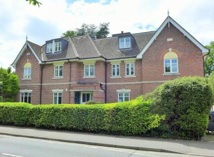 Fleet Road, Fleet, GU51