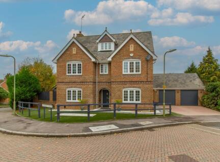 Kingsley Square, Fleet, GU51